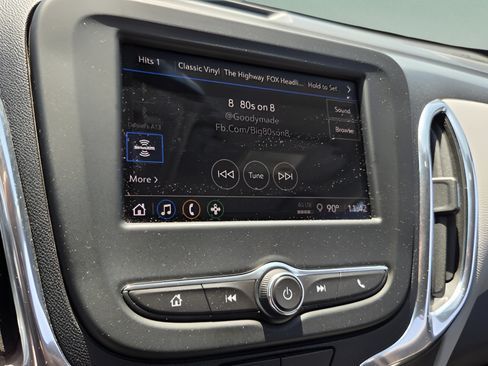 Certified 2023 Chevrolet Equinox LS w/ LS Convenience Package FWD image 19