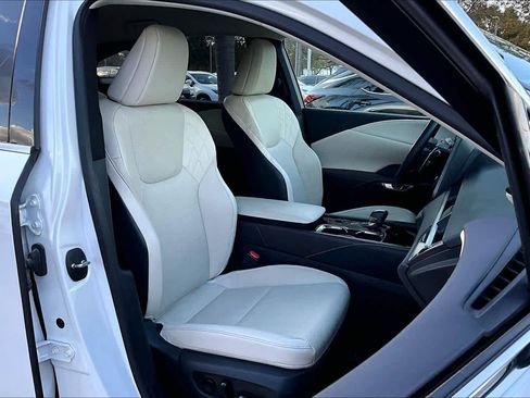 Used 2023 Lexus RX 350 image 9