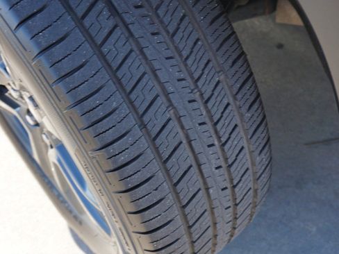 Used 2019 Chevrolet Traverse RS image 12