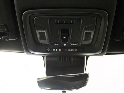 Used 2024 Chevrolet Silverado 3500 High Country w/ Technology Package image 22