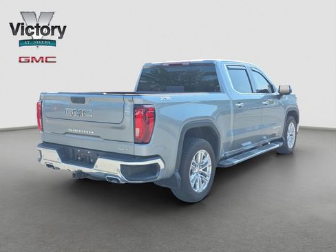 Used 2024 GMC Sierra 1500 SLT w/ SLT Premium Plus Package AWD/4WD image 18