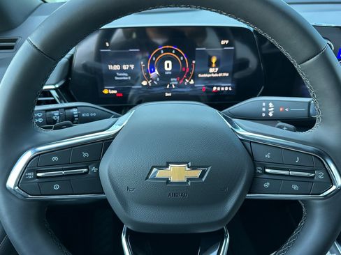 New 2026 Chevrolet Suburban Premier image 25