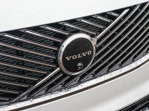 New 2026 Volvo XC90 T8 Ultra w/ Protection Package Premier image 16