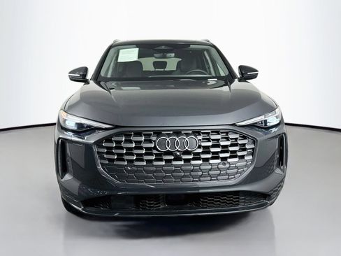 Used 2025 Audi Q5 Premium Plus w/ Premium Plus AWD/4WD image 2