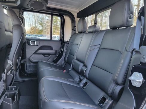 New 2026 Jeep Gladiator Sport AWD/4WD image 20