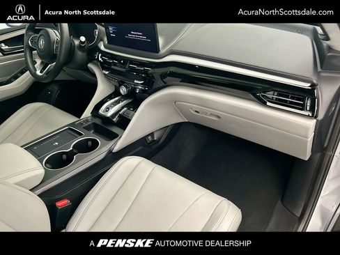 Certified 2025 Acura MDX FWD w/ Technology Package image 16