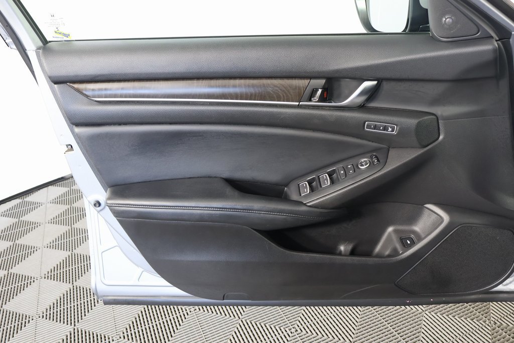 Used 2018 Honda Accord EX-L image 12