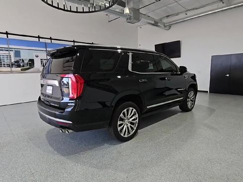 Used 2021 GMC Yukon Denali w/ Denali Ultimate Package AWD/4WD image 8