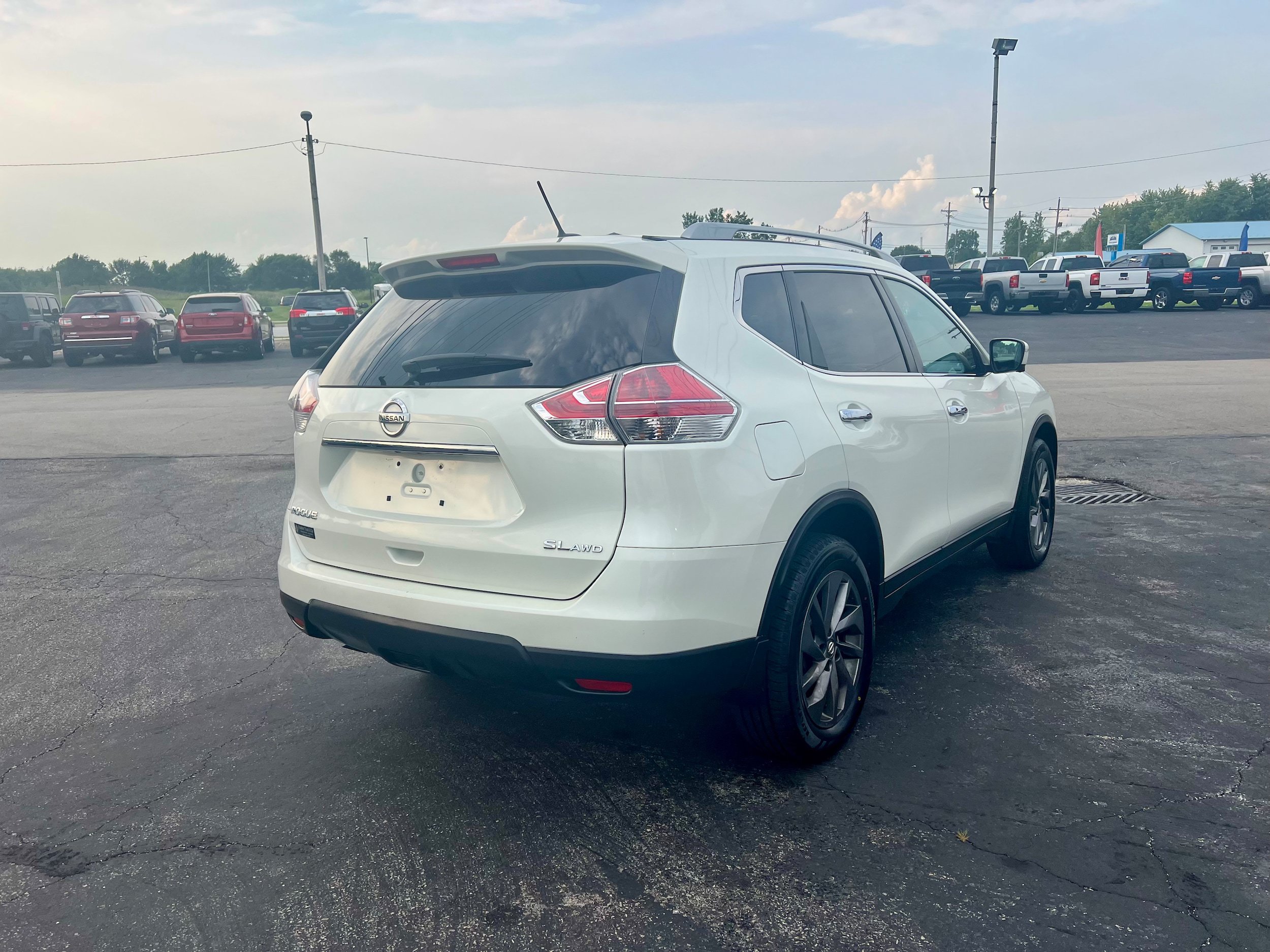 Used 2016 Nissan Rogue SL w/ SL Premium Package AWD/4WD image 5