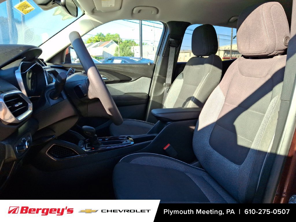 Certified 2023 Chevrolet TrailBlazer LT w/ Convenience Package FWD image 16