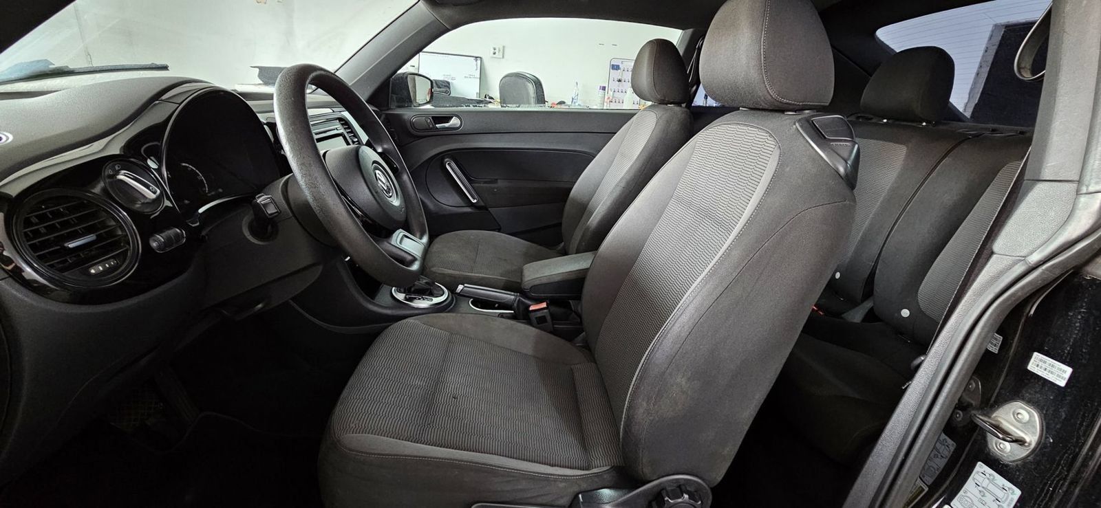 Used 2014 Volkswagen Beetle 1.8T FWD image 13