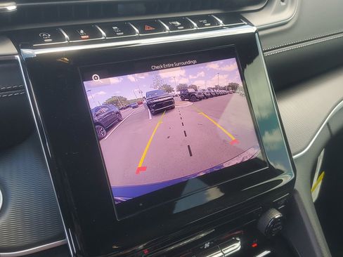 New 2026 Jeep Grand Cherokee Laredo RWD image 17