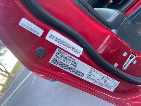 Used 2025 Jeep Compass Trailhawk image 22