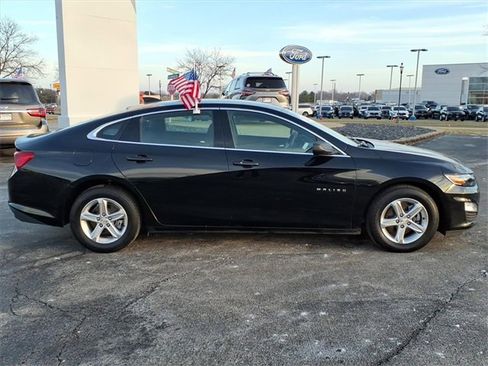 Used 2023 Chevrolet Malibu LS image 2
