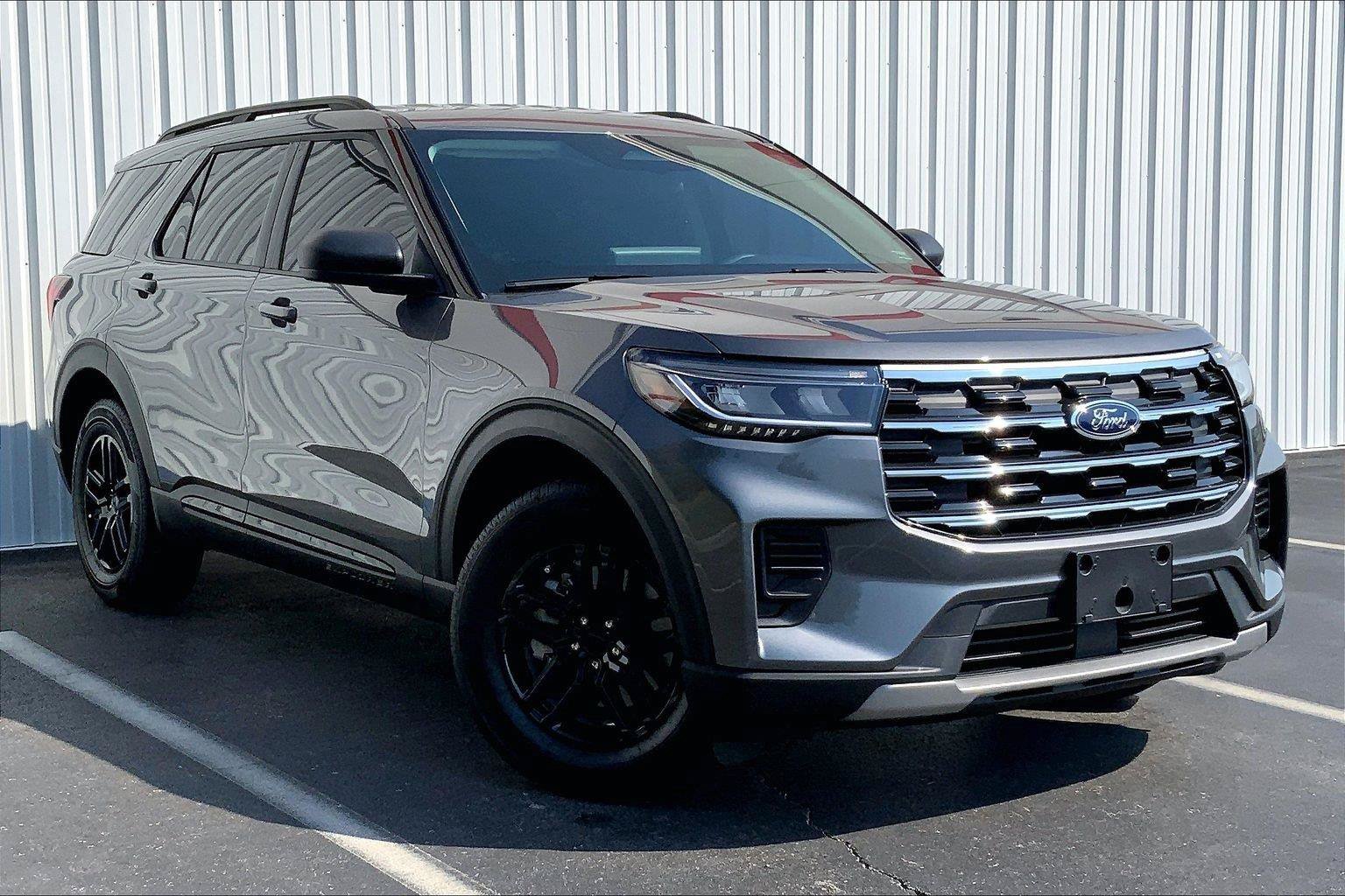 Used 2026 Ford Explorer Active AWD/4WD image 33