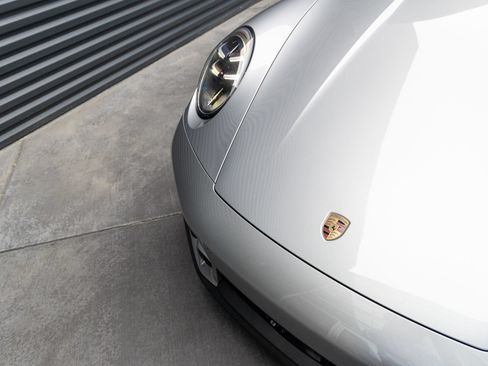 Certified 2025 Porsche 911 Carrera S RWD image 38