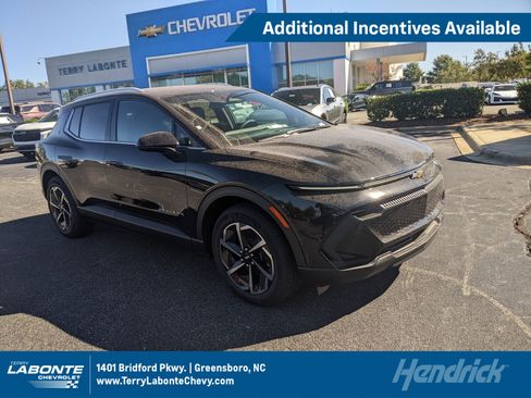 New 2026 Chevrolet Equinox EV LT image 1