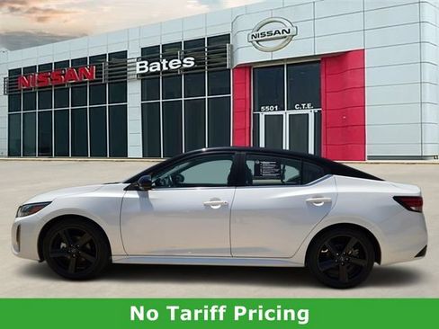Certified 2025 Nissan Sentra SR w/ SR Premium Package FWD image 3