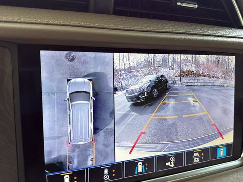 Used 2021 GMC Yukon Denali w/ Advanced Technology Package image 30