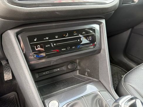 Used 2023 Volkswagen Tiguan SE FWD image 18
