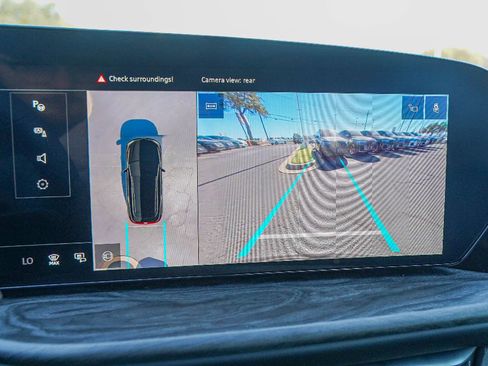 New 2025 Audi Q5 Prestige image 10