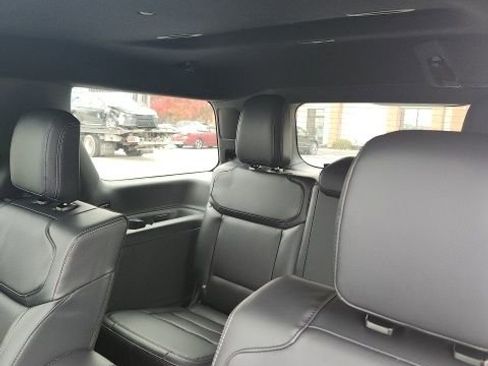 New 2025 Ford Expedition Platinum w/ Stealth Performance Package image 32