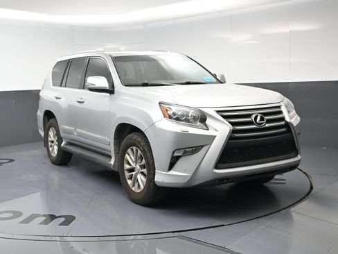 Used 2014 Lexus GX 460 w/ Premium Package AWD/4WD image 3