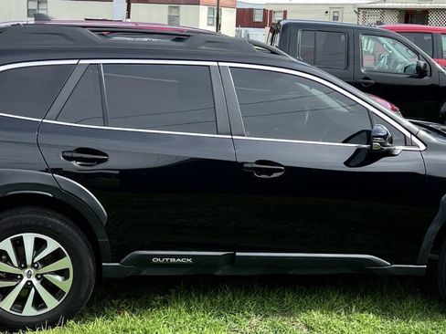 Used 2023 Subaru Outback Premium AWD/4WD image 2