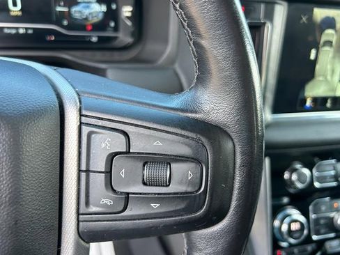 Used 2023 GMC Yukon XL Denali image 21