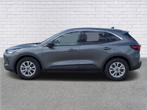 Used 2023 Ford Escape Active FWD image 2