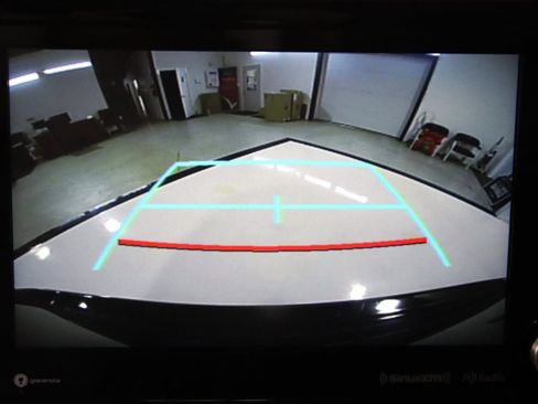 Used 2021 Toyota Highlander XLE image 16