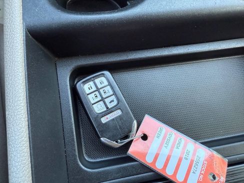 Used 2018 Honda Odyssey EX image 23