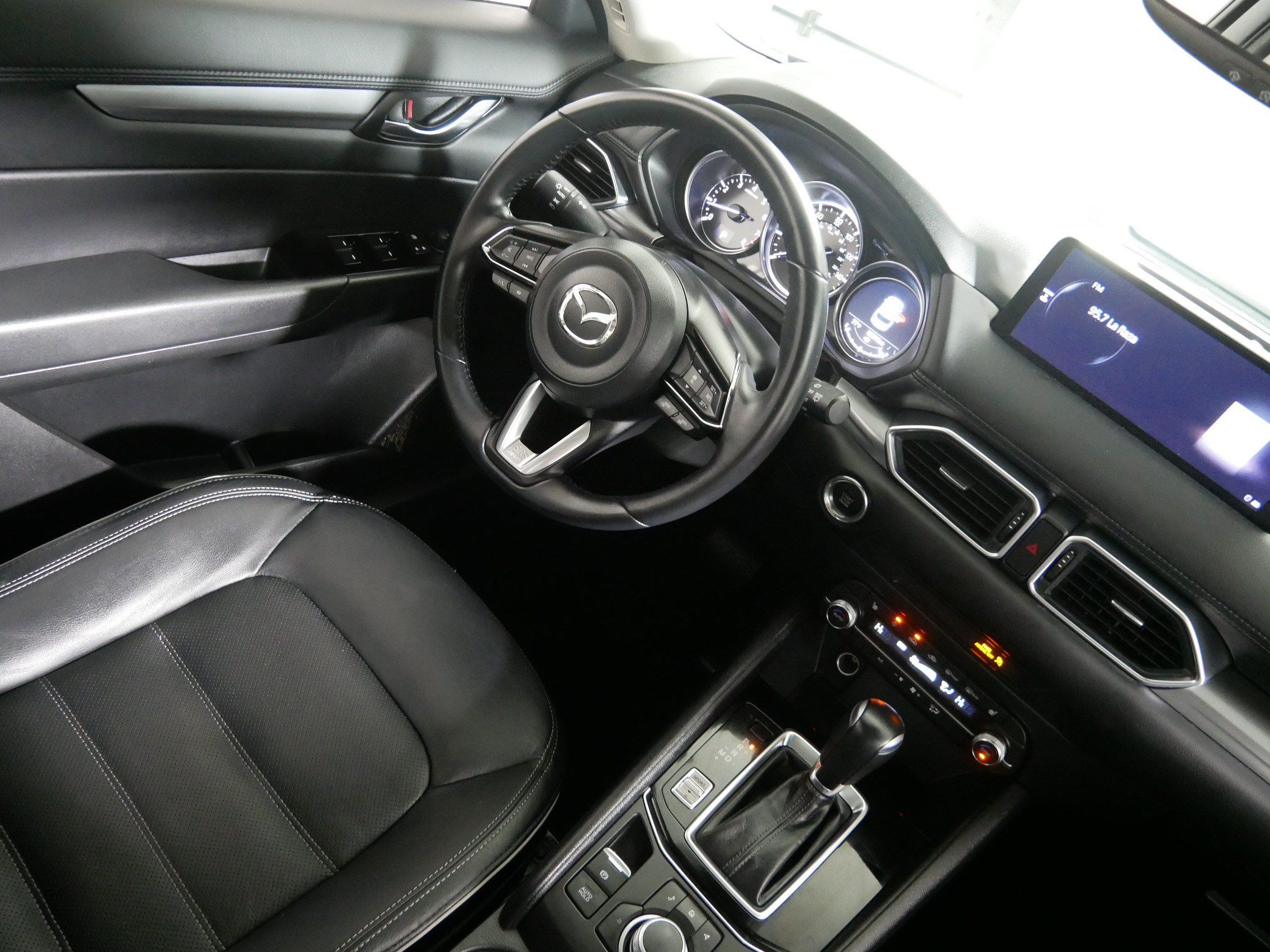 Used 2025 MAZDA CX-5 AWD 2.5 S w/ Preferred Package image 9