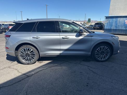 Used 2022 Lincoln Corsair Reserve w/ Equipment Group 201A image 4