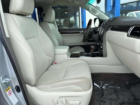 Used 2016 Lexus GX 460 w/ Premium Package AWD/4WD image 28