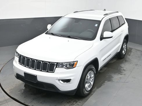 Used 2017 Jeep Grand Cherokee Laredo w/ Quick Order Package 2BE image 28
