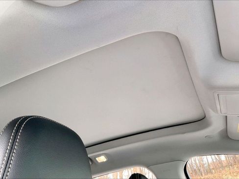 Used 2022 Ford Escape Titanium w/ Titanium Elite Package image 21