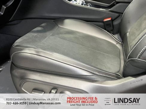 New 2025 Jeep Grand Cherokee Altitude image 24