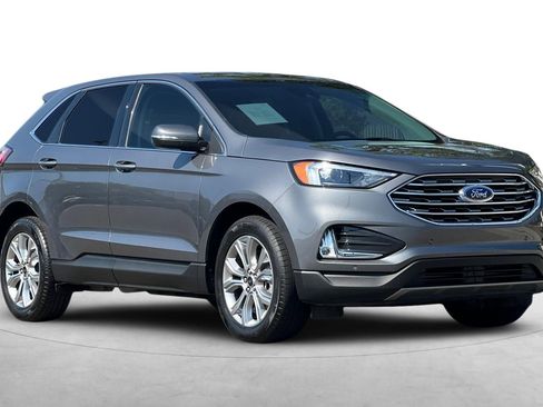 Used 2024 Ford Edge Titanium image 8