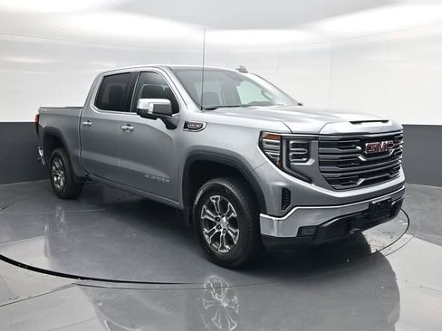 Used 2026 GMC Sierra 1500 SLT image 1