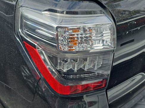 Used 2022 Toyota 4Runner SR5 Premium image 5