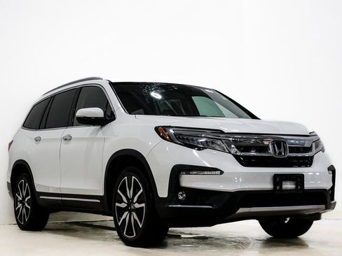 Used 2022 Honda Pilot Touring image 1