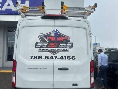 Used 2020 Ford Transit 250 Medium Roof image 9