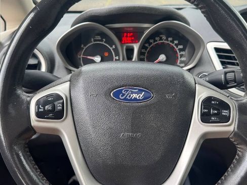 Used 2013 Ford Fiesta Titanium FWD image 12