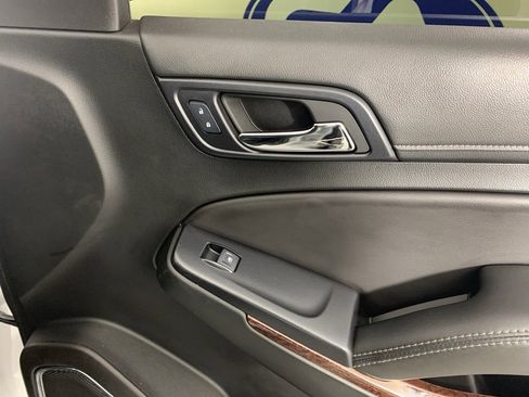 Used 2017 GMC Yukon SLE w/ SLE Value Package image 40