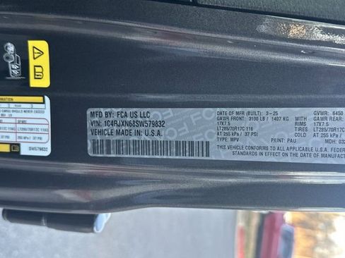 Certified 2025 Jeep Wrangler Willys 4xe image 35