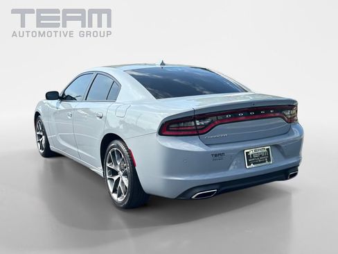 Used 2022 Dodge Charger SXT w/ Plus Group RWD image 5
