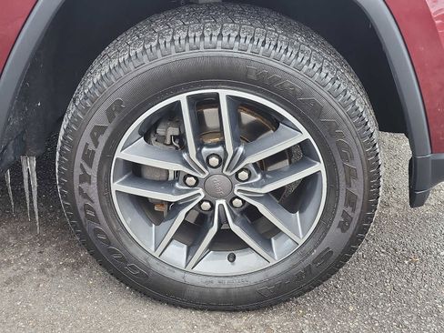 Used 2019 Jeep Grand Cherokee Limited image 8