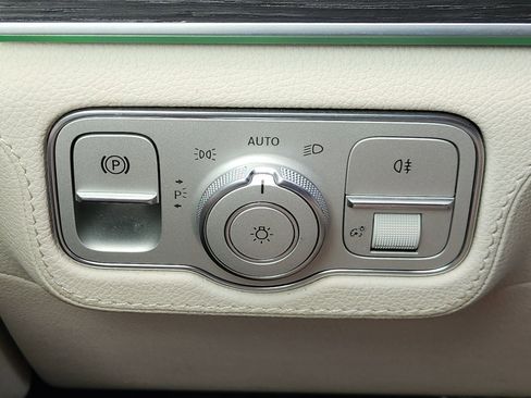 Used 2023 Mercedes-Benz GLS 450 4MATIC image 26