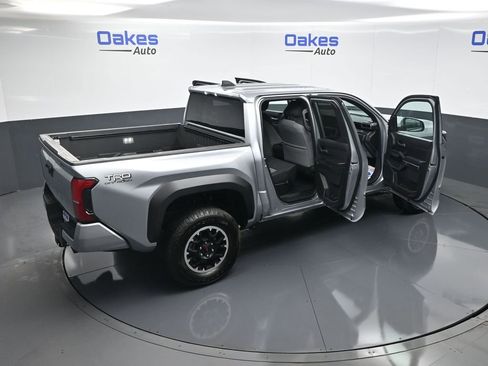 Used 2025 Toyota Tacoma TRD Off-Road AWD/4WD image 58